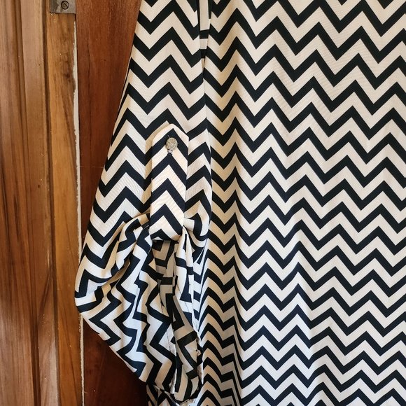 Modcloth Kristin Miles black and cream zig zag blouse 2x - Picture 4 of 4